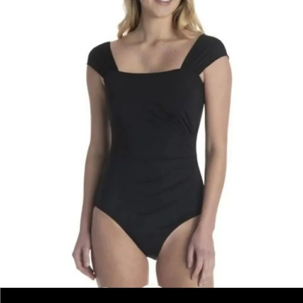 Jantzen Solids Women's Black Glamour Cap Sleeve One Piece Slimming Swimsuit 10